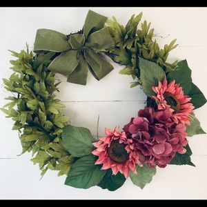 Holiday wreath